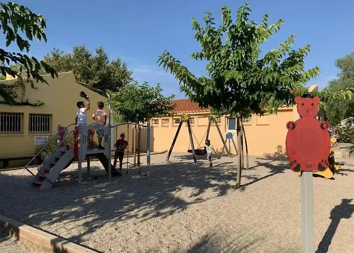 Camping Le Roussillon - Maeva